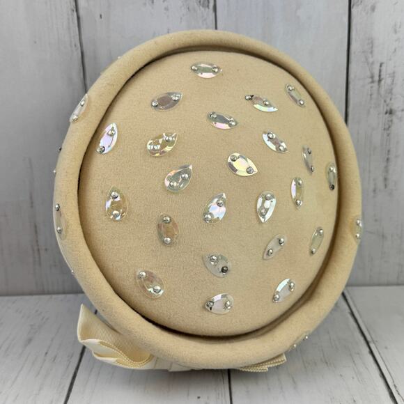 VTG 60's Janyth Roy Glenover Ivory Faum Tra Felt Pillbox Hat With Satin Bow - Picture 5 of 16